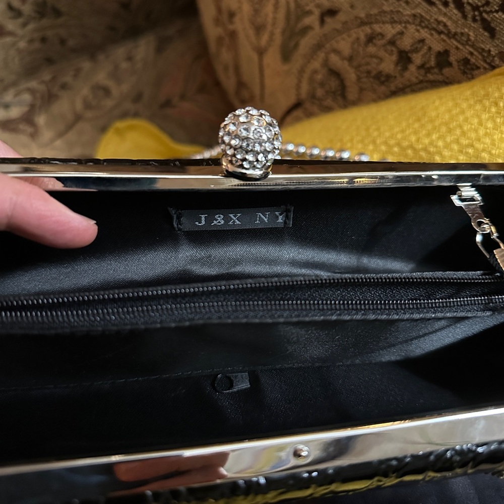 NWOT J & X NY Elegant Black Crocodile-Embossed Clutch - Picture 8 of 14